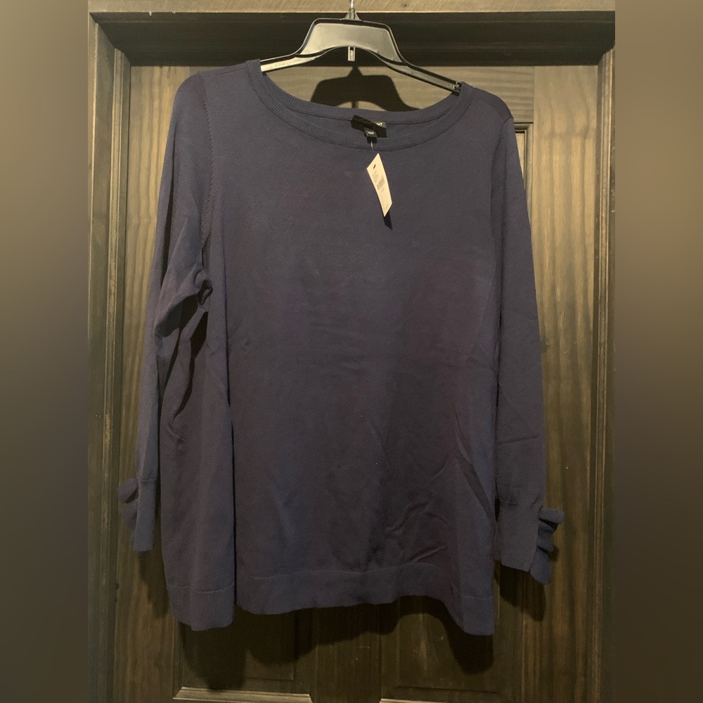 New with tags Navy sweater